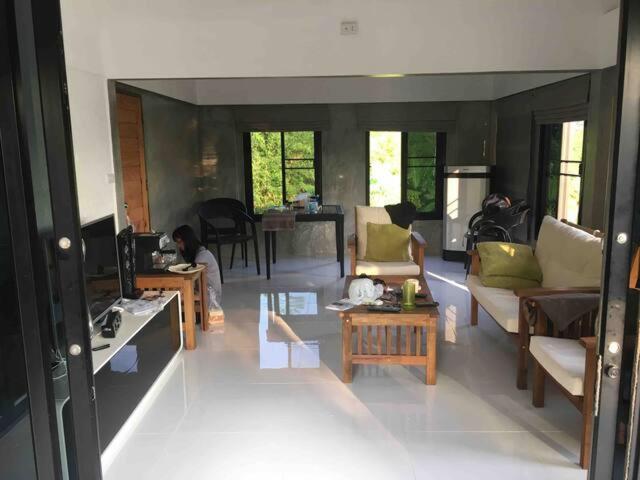 Morocco Blue Cafe By Chilong River Farm Resort Muang Kosum Exterior foto