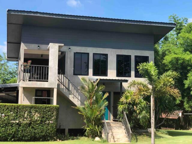 Morocco Blue Cafe By Chilong River Farm Resort Muang Kosum Exterior foto